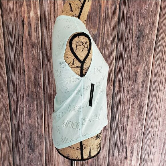 NWT NIKE Dri-Fit Baby Blue Lightweight Running Top - Picture 5 of 14